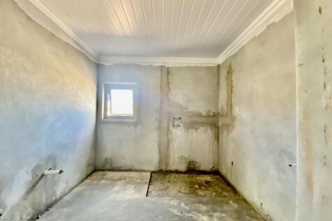 ensuite bath room large