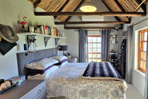 House: Bedroom