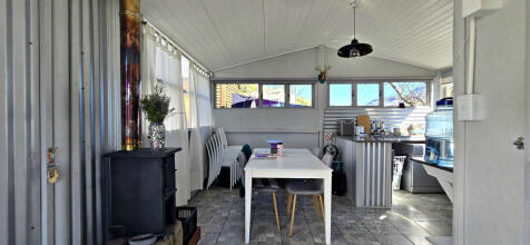Flat: Open Plan Dining Area / Kitchen