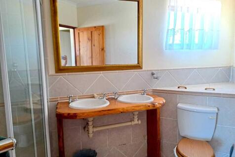 En suite bathroom
