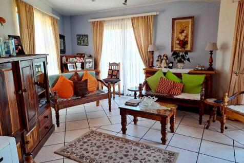 2nd house lounge and dining