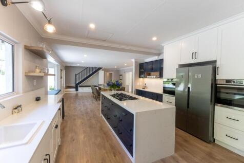 A stylish kitchen of note !!