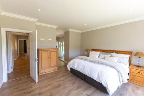 Main bedroom - with views !!