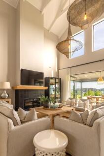 Central cozy state of the art fireplace