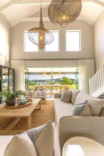 Welcoming in the garden  views