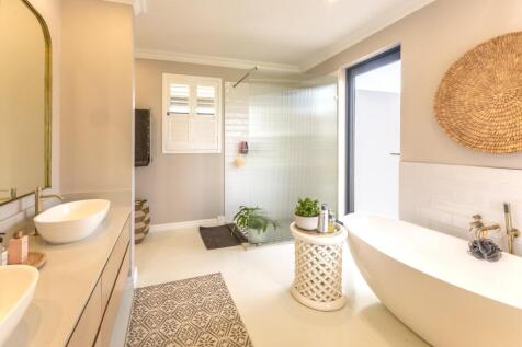 Stylish spacious full MES