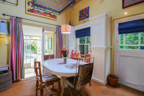 Bolt Hole Dining area