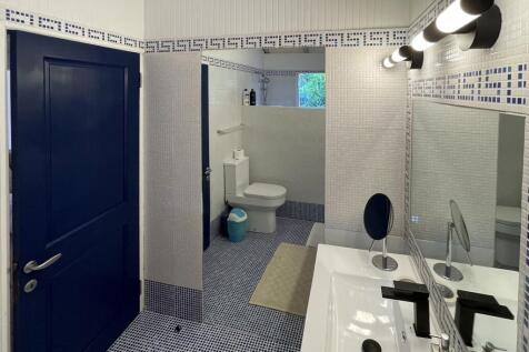Atlantic Park - Bathroom