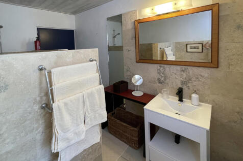 Atlantic Park - Bathroom 2