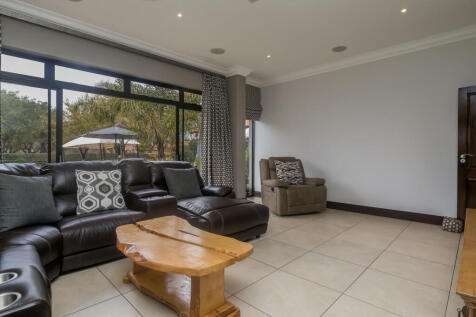Formal Lounge