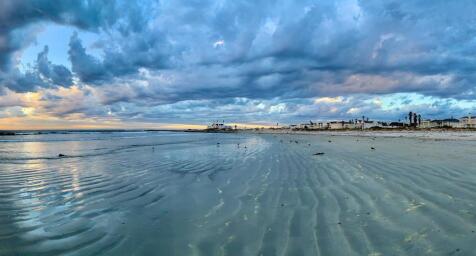 Well known Golden Mile beach