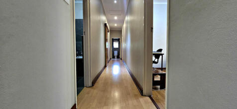 PASSAGE TO MAIN BEDROOM