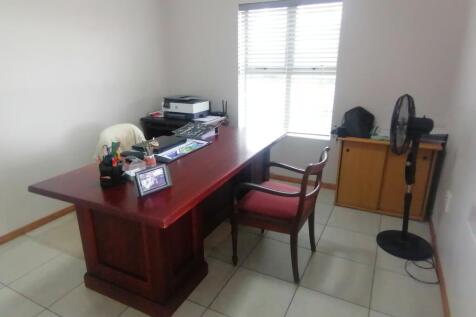 Ground Floor bedroom 3 / Study