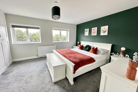 Bedroom 1.jpeg