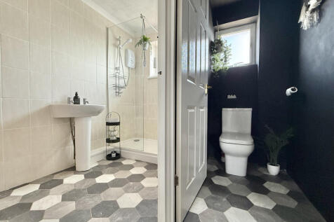 Shower Room WC