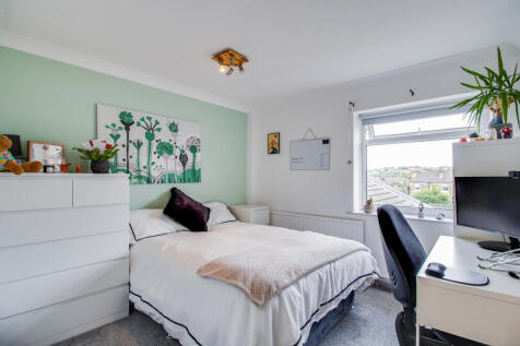 3 St Andrews Close, Bed 2 (37)