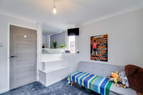 3 St Andrews Close, Bed 3 (35)