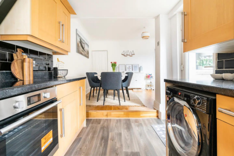 kitchen 3.png