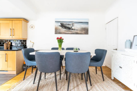 dining room.png