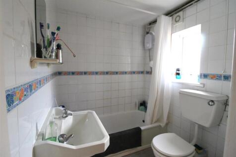 Bathroom.JPG