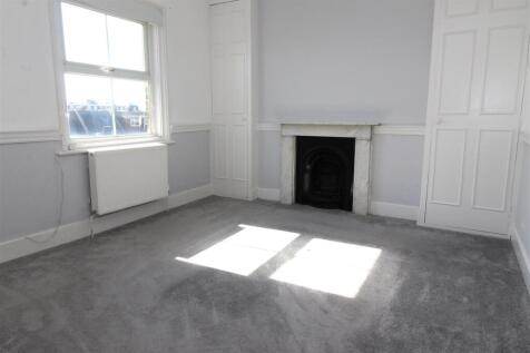 bedroom 1.JPG