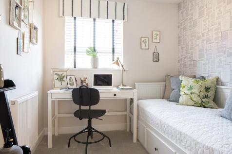 Single bedroom or study in the Henley 5 bedroom home