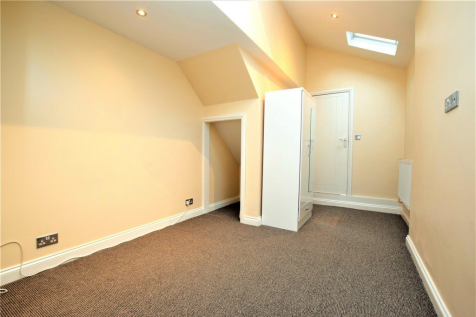 48a dunster Bedroom.png