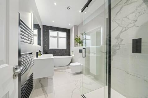 Bath/Shower Room
