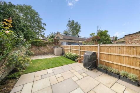 Garden With Patio