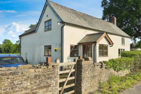 Detached Cottage in rural village