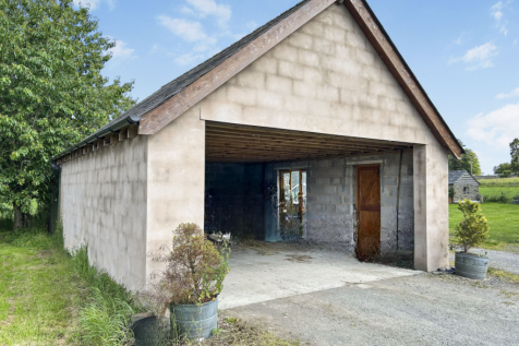 Detached Cottage in rural village