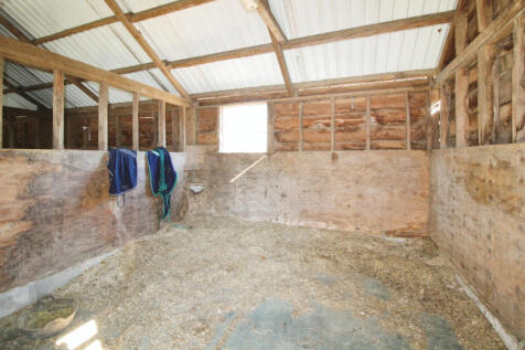 Highly Desirable Smallholding Property