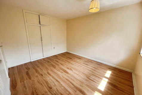 END TERRACE 3 BEDROOM
