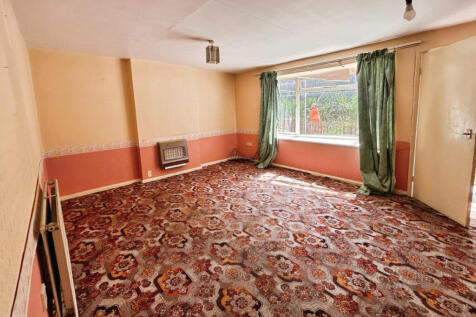 END TERRACE 3 BEDROOM