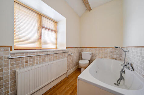 Exceptional Smallholding Property