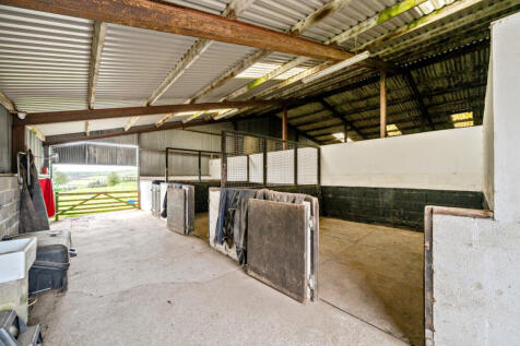 Exceptional Smallholding Property