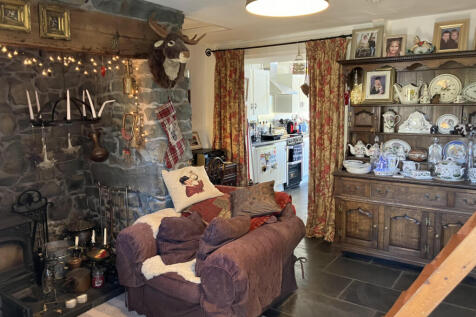 Cottage with 2 Acres