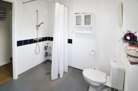 Modern Detached 3 Bedroom Bungalow