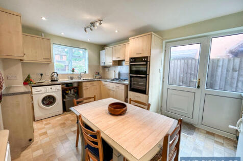 3 bedroom detached bungalow