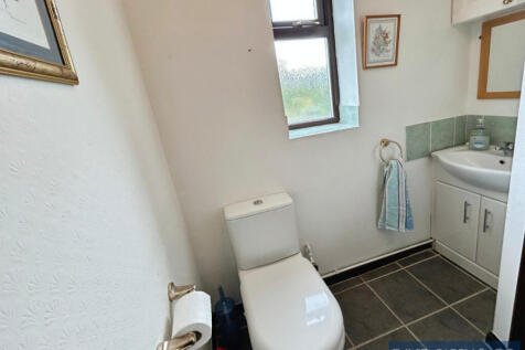 3 bedroom detached bungalow
