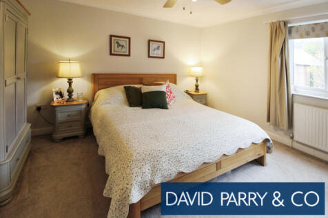 Modern Detached 3 Bedroom Property