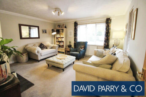 Modern Detached 3 Bedroom Property