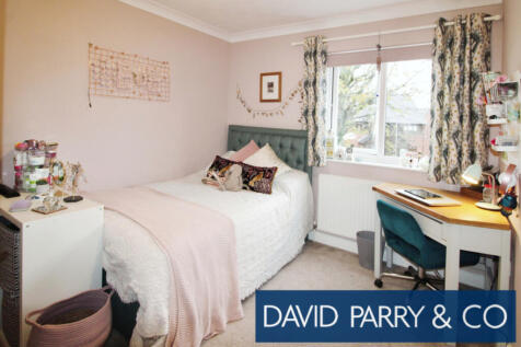 Modern Detached 3 Bedroom Property