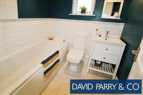 Modern Detached 3 Bedroom Property