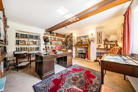 Detached Period Family House