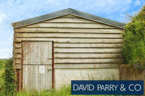 DETACHED COUNTRY PROPERTY