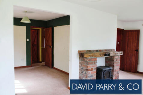 DETACHED COUNTRY PROPERTY