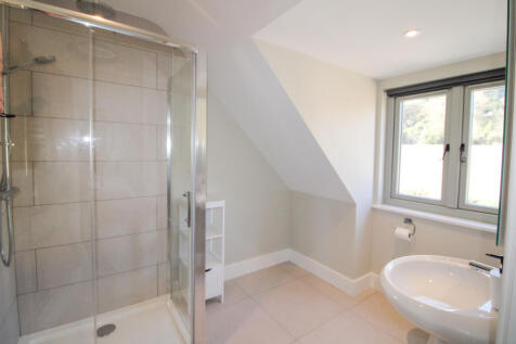 Generous Modern Detached Family Home