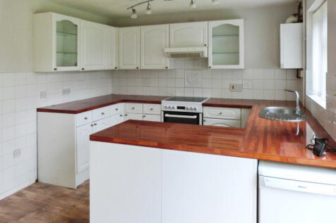 Detached 3 Bedroom House