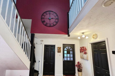 Detached Family House